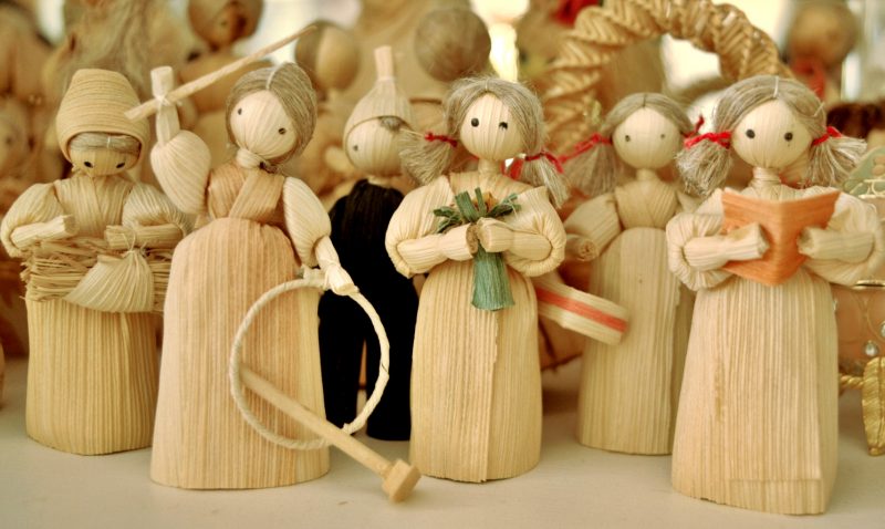 Kerajinan Boneka Kulit Jagung