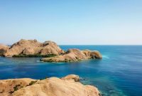 Menjelajahi Keindahan Pulau Sebayur Labuan Bajo: Dari Snorkeling Hingga Trekking